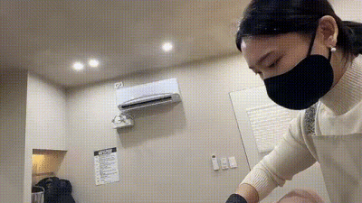 [왁싱샾] 쿠퍼액 질질싸며 여자 왁서와 대화 [레드존 한국야동,최신야동,무료야동]